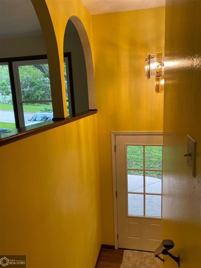 223 N Vale St, Osceola, IA 50213 - photo 3