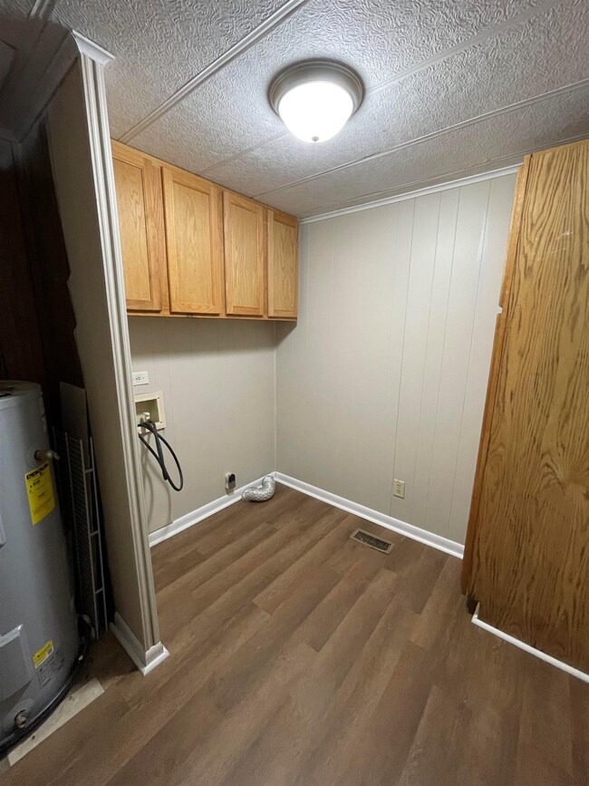 366 Mary Lou Dr, Byron, GA 31008 - photo 5