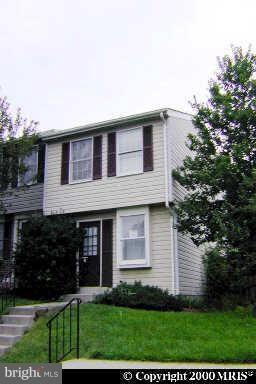 19541 Twinflower Cir, Germantown, MD 20876 - photo 2