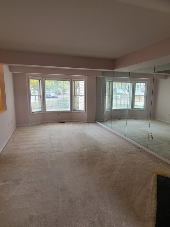 115 Carriage Ln unit 115, Taunton, MA 02780 - photo 5