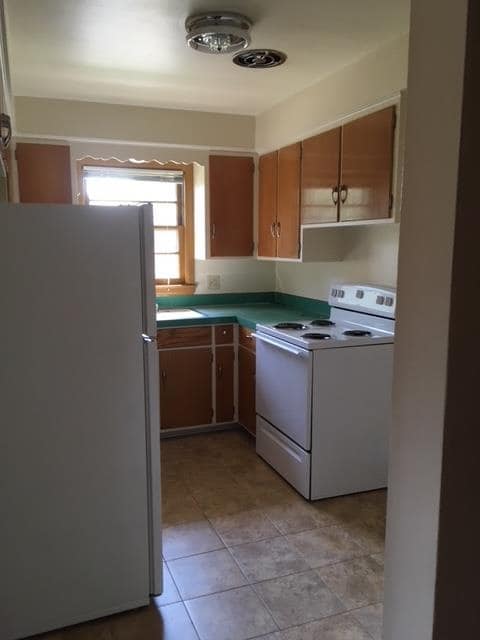 925 Haywood Dr, Madison, WI 53715 - photo 7