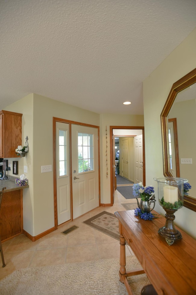 321 15th Ave NW, Willmar, MN 56201 - photo 3