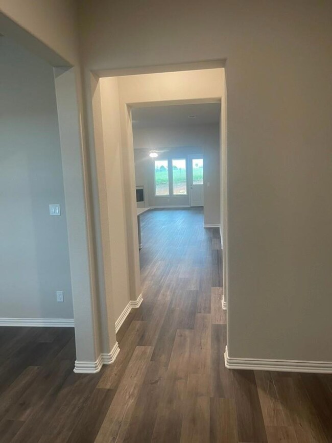 3517 Austin St, Gainesville, TX 76240 - photo 3