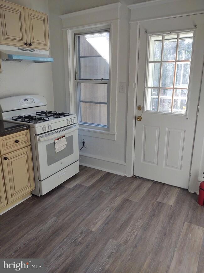 223 Cedar Ave, Oaklyn, NJ 08107 - photo 2