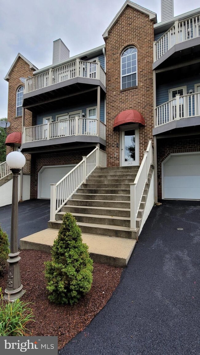 243 N 14th St unit A, Reading, PA 19604 - photo 3