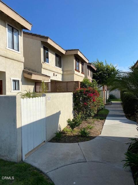 305 Canterbury Way, Oxnard, CA 93033 - photo 2