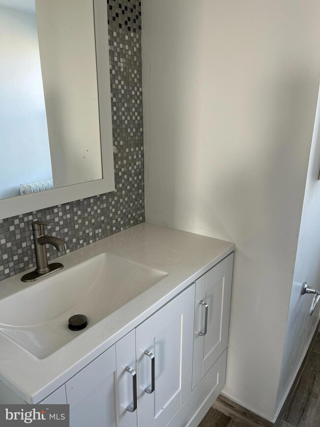 19 E Lancaster Ave, Ardmore, PA 19003 - photo 7