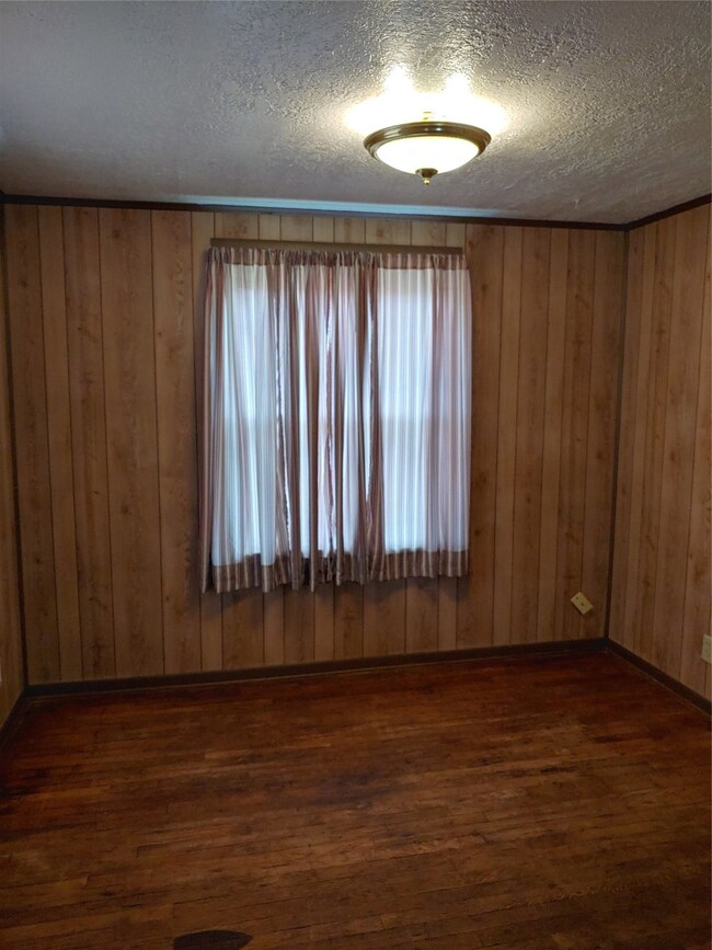 2401 S Houston Ave unit 2, Pearland, TX 77581 - photo 5