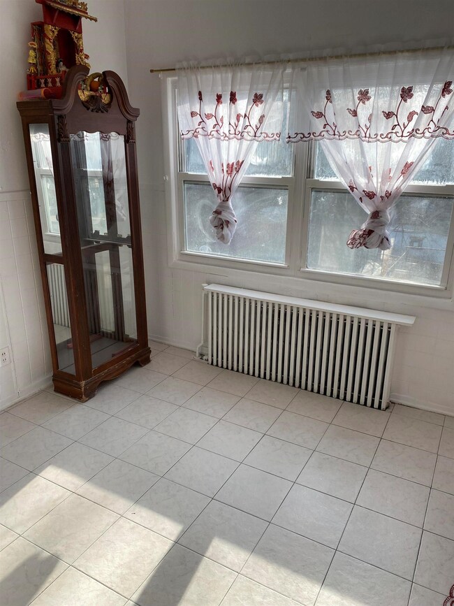 191 Fairview Ave unit 2, Jersey City, NJ 07304 - photo 2