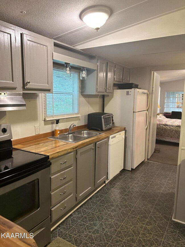 5970 Rocky Point Rd, Cookeville, TN 38506 - photo 4