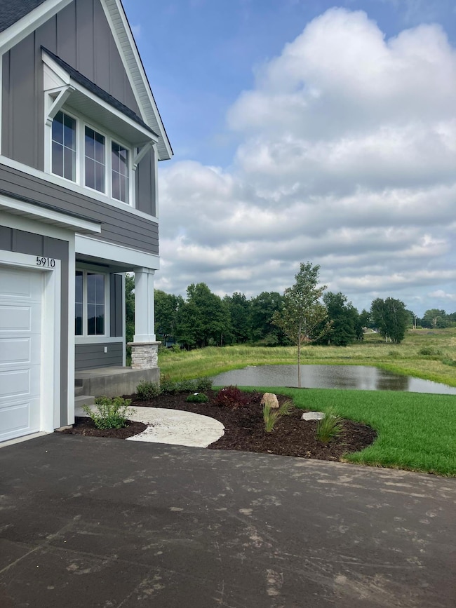 5910 Freeland Alcove N, Hugo, MN 55038 - photo 2