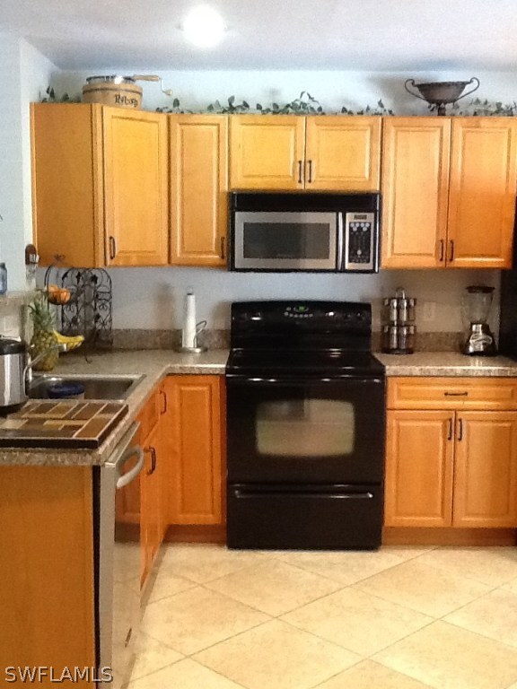 1822 Robert Ave, Lehigh Acres, FL 33972 - photo 2