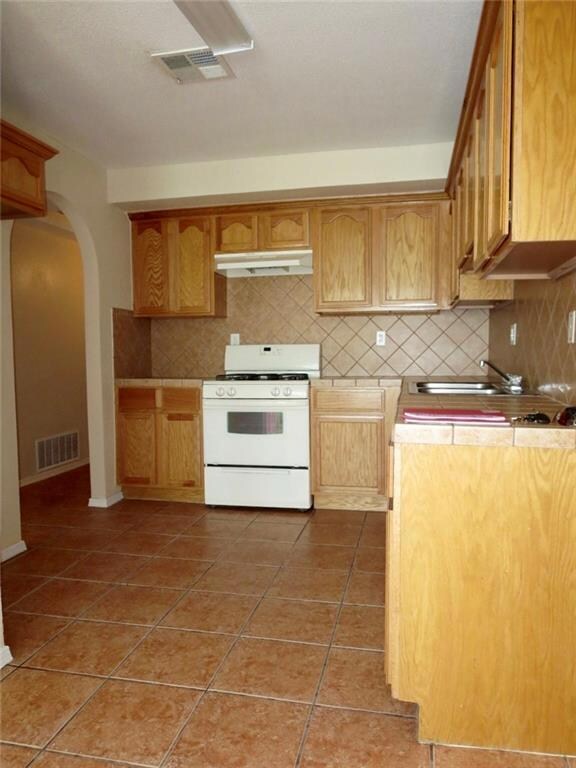 14281 Desert Stone Dr unit 1, Horizon City, TX 79928 - photo 5