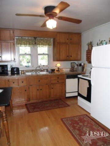 Hardwood floors and new counter tops!