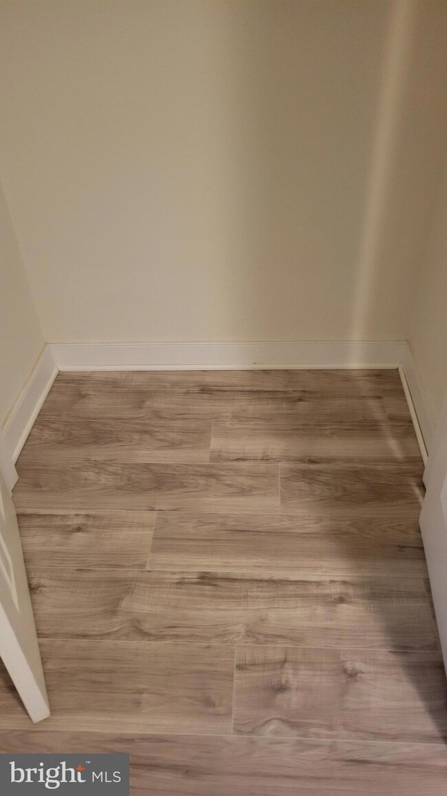 610 Madison St unit 200, Alexandria, VA 22314 - photo 3