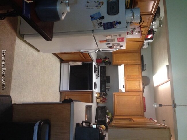 Unit B - Kitchen