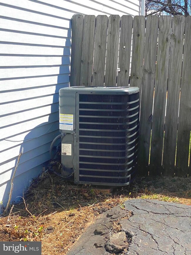 152 Stonegate Dr, Frederick, MD 21702 - photo 4