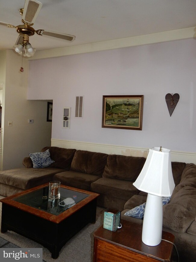 12 Alton Ct, Rosedale, MD 21237 - photo 3