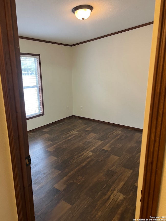 219 Hickory Hill Dr, La Vernia, TX 78121 - photo 7