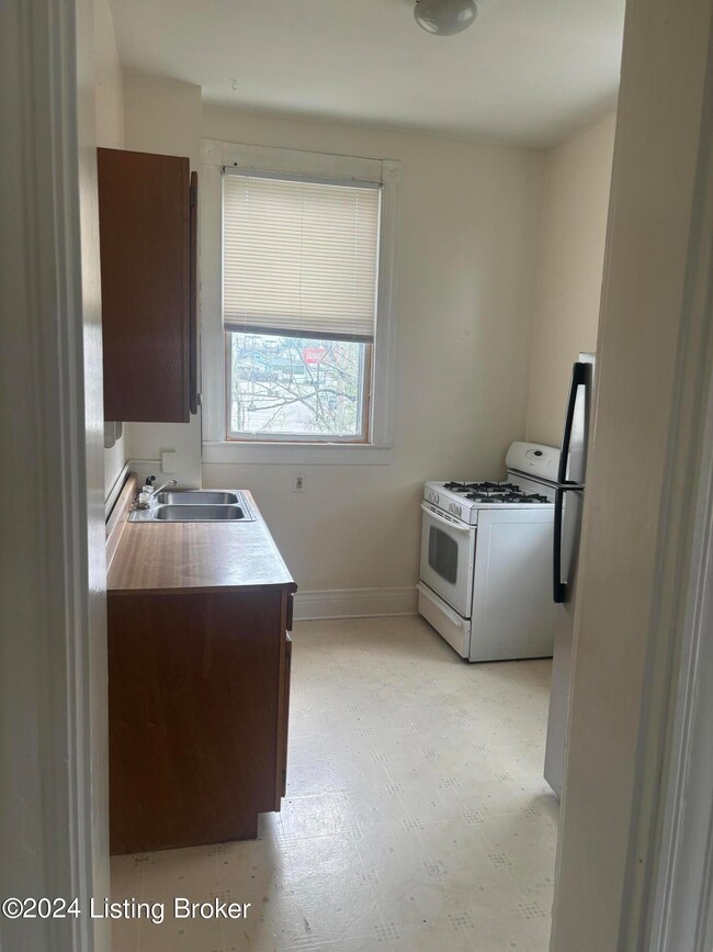 1600 Beechwood Ave unit 3, Louisville, KY 40204 - photo 5