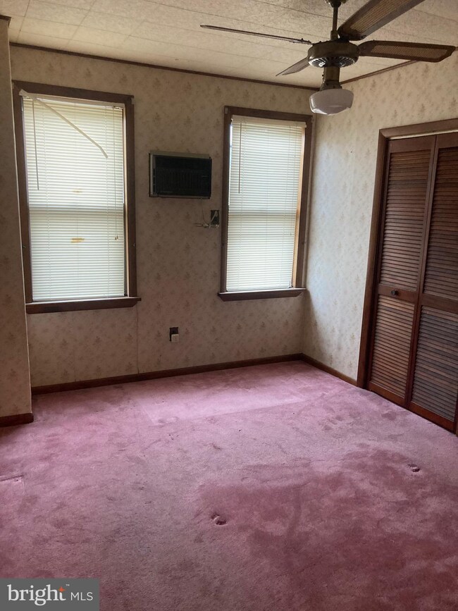 2818 Lefevre St, Philadelphia, PA 19137 - photo 4