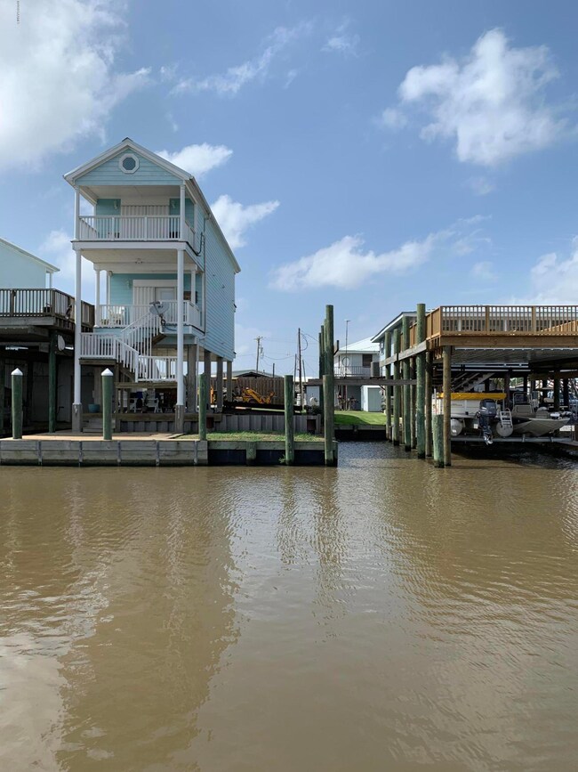 201 Beacon Ln, Cypremort Point, LA 70538 - photo 7