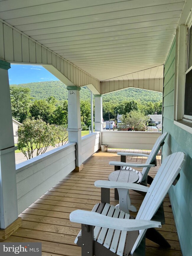 518 Greenfield St, Williamstown, PA 17098 - photo 6