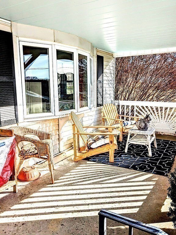 4 Lake Whittemore Dr, Spencer, MA 01562 - photo 3