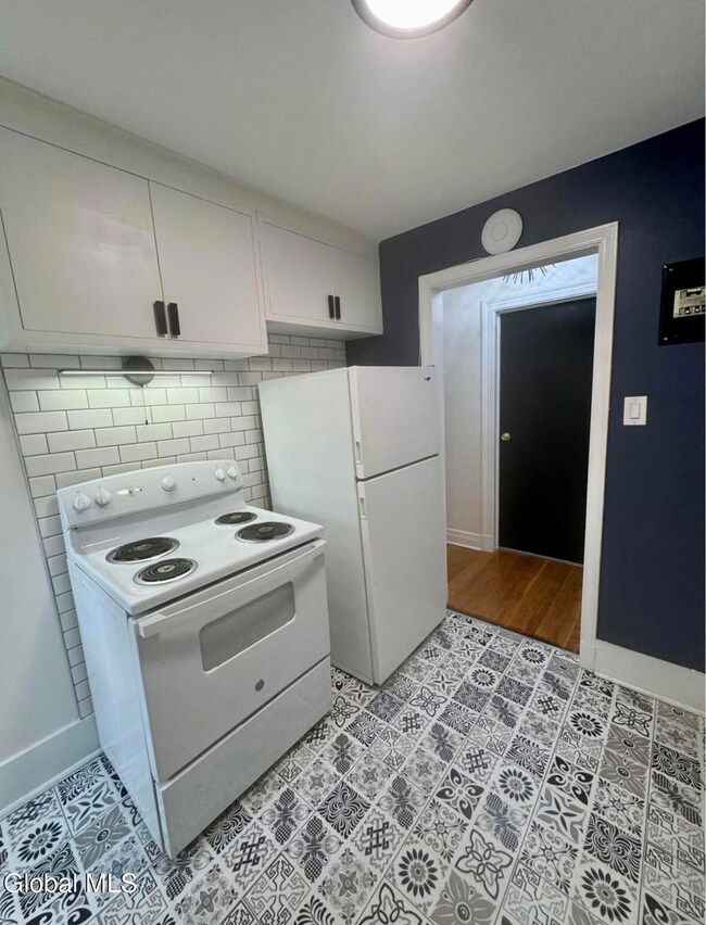 612 Union St unit 9, Schenectady, NY 12305 - photo 7