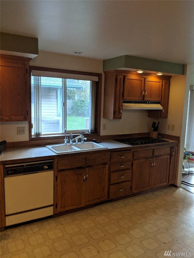 8020 Olympic View Place, Stanwood, WA 98292 - photo 3