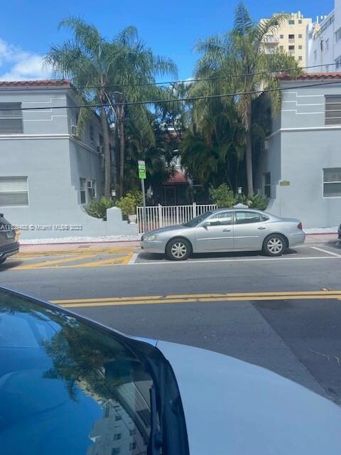 215 30th St unit 11, Miami Beach, FL 33140 - photo 2