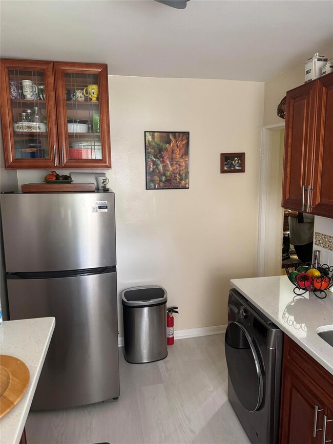 233-6 131st Ave unit 1, Rosedale, NY 11422 - photo 4