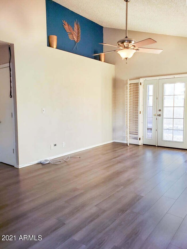 Family room 1