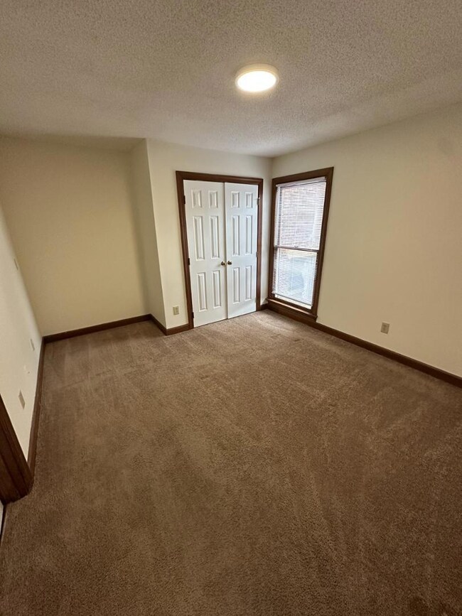 3525 Ivy Commons Dr unit 102, Raleigh, NC 27606 - photo 6