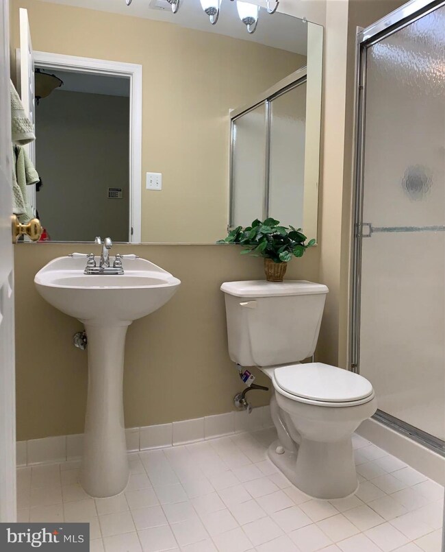 2810 Roesh Way, Vienna, VA 22181 - photo 6