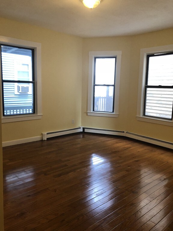 113 Dale St unit 2, Roxbury, MA 02119 - photo 4