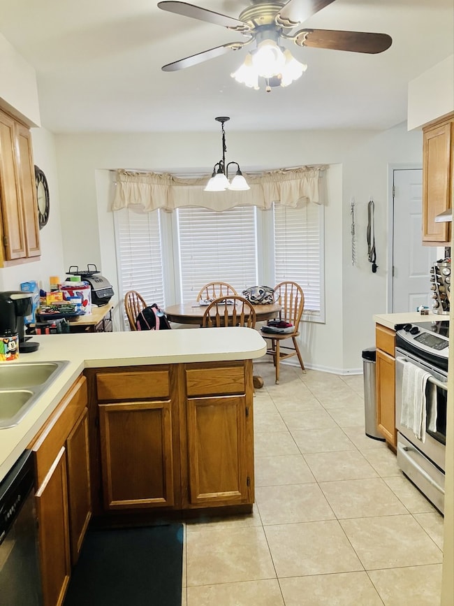 3524 Willowview Ct, Aurora, IL 60504 - photo 4