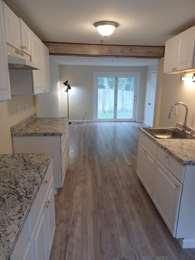 67 Fifth St unit 13, Dover, NH 03820 - photo 6