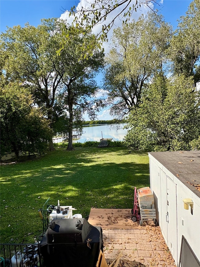 307 Lakewood Dr, Waxahachie, TX 75165 - photo 3