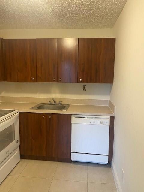 308 Meadows Cir, Boynton Beach, FL 33436 - photo 2