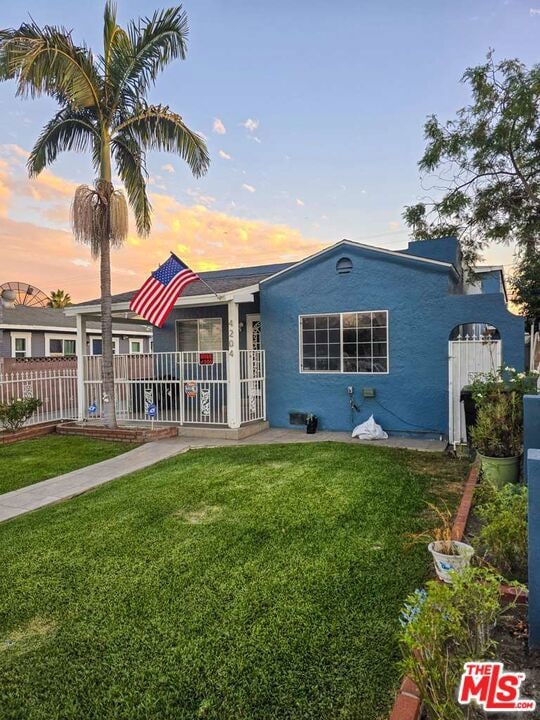 4204 E 53rd St unit C, Maywood, CA 90270 - photo 2