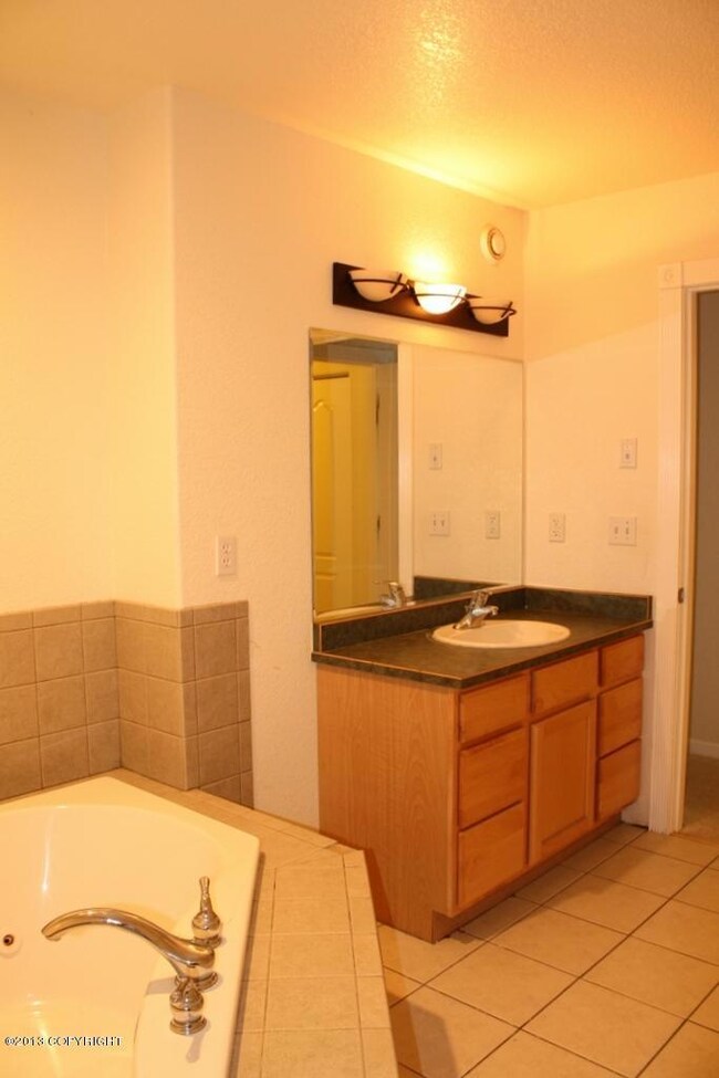 Master Suite Jetted Tub