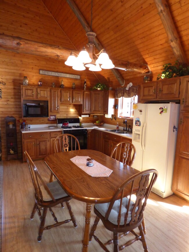 843 S 400 W, Hebron, IN 46341 - photo 6