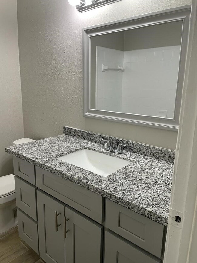 1631 Northwood St, Houston, TX 77009 - photo 5