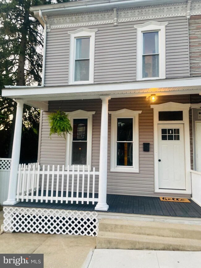 337 W High St, Womelsdorf, PA 19567 - photo 3