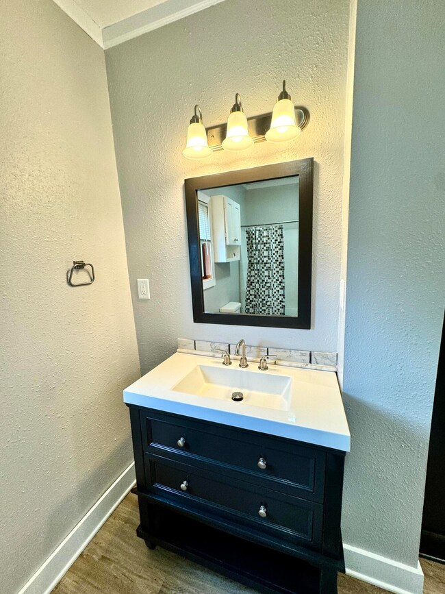 921 W 5th Ave, Mitchell, SD 57301 - photo 7