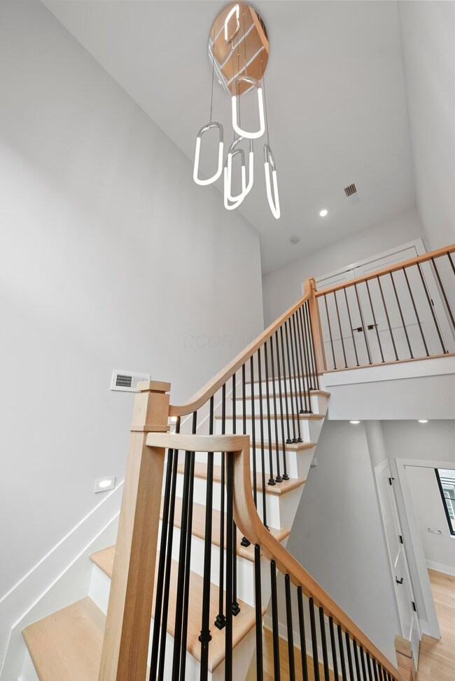 422 Jackson St, Columbus, OH 43206 - photo 5