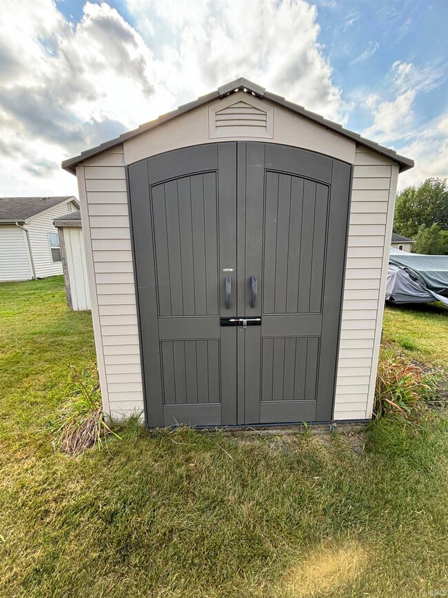 701 River Breeze Ct, Albion, IN 46701 - photo 5