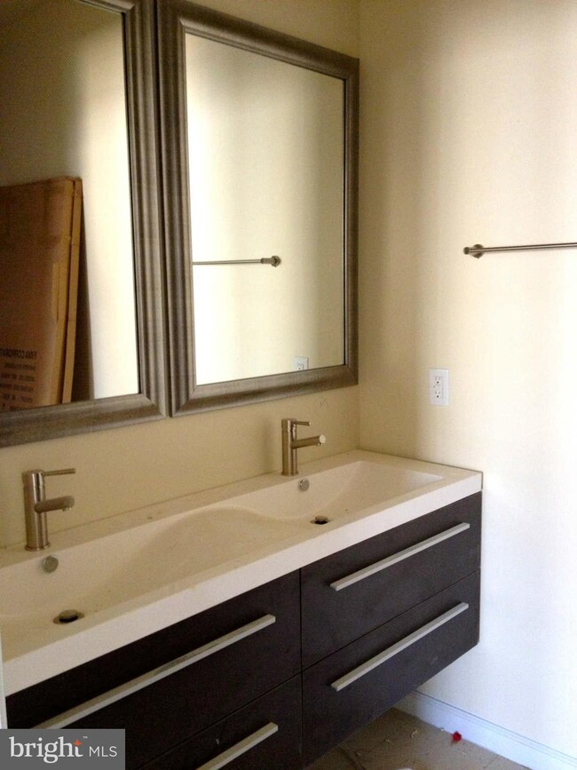 5115 F St SE, Washington, DC 20019 - photo 5