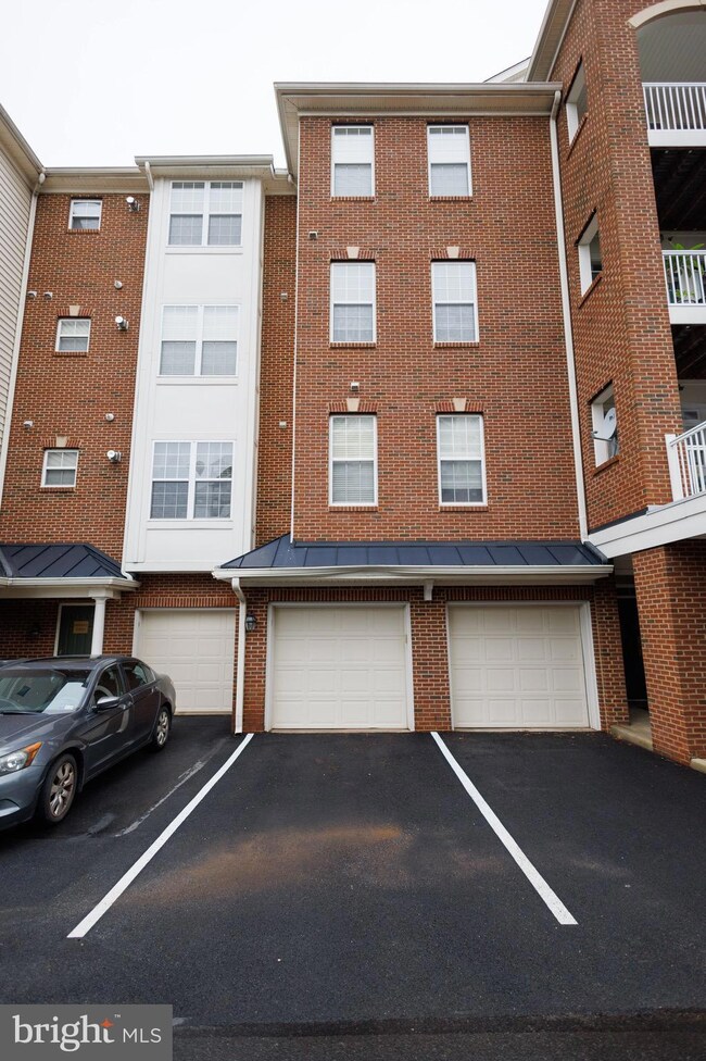 9720 Holmes Place unit 407, Manassas Park, VA 20111 - photo 2